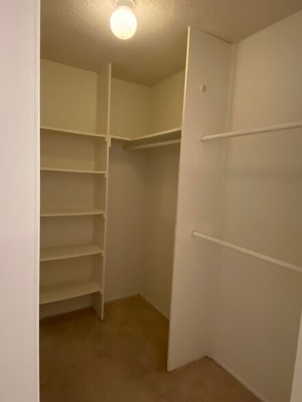 Building Photo - 4 Admiral Dr