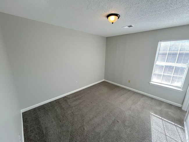 Building Photo - 4267 Kings Valley Cove E