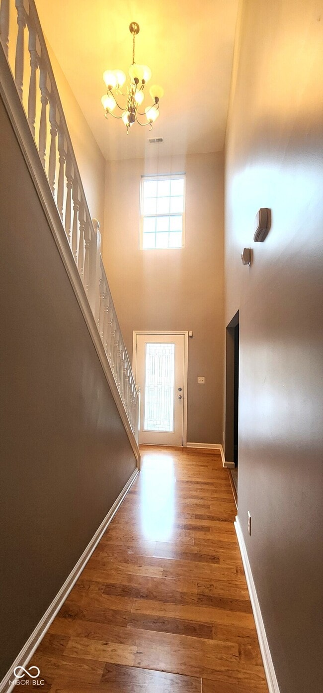 Building Photo - 5923 Edelle Dr