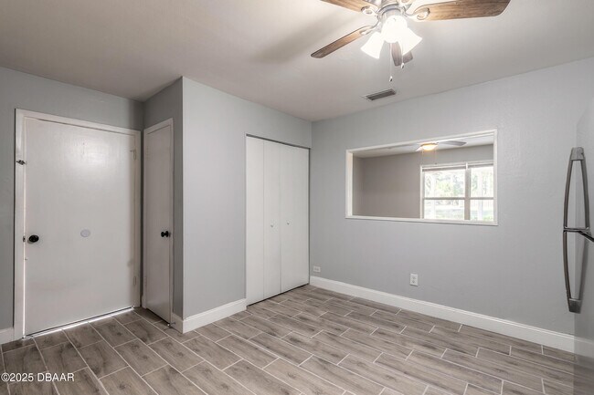 Building Photo - 109 S Colorado Ave