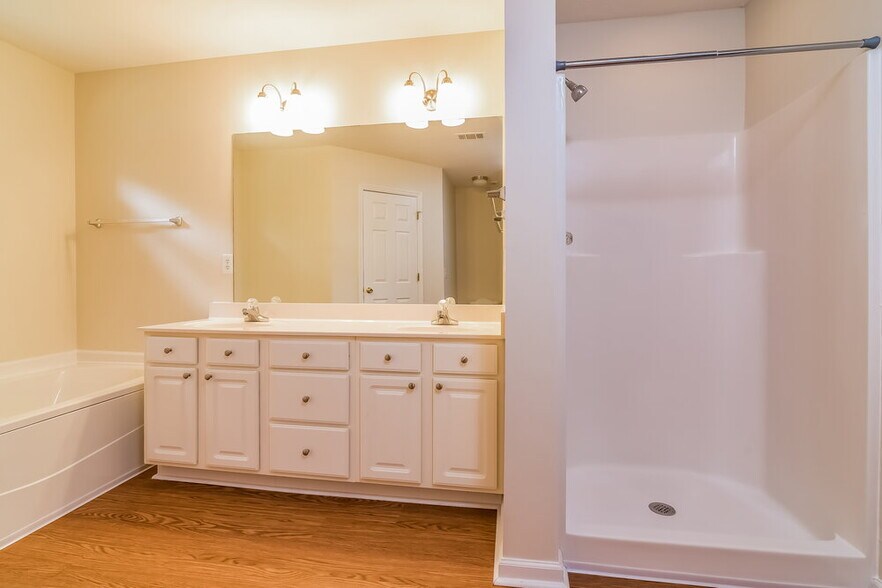 Building Photo - 816 Thomas Bay Ct