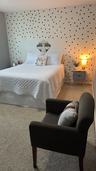 Building Photo - 11406 Enchanted Woods Way