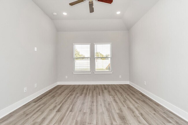 Building Photo - Welcome to the Beech — Streamlined Single-Story Living.