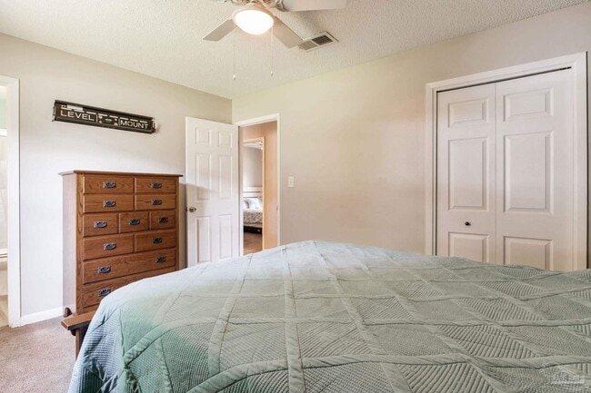 Building Photo - 520 Selina St