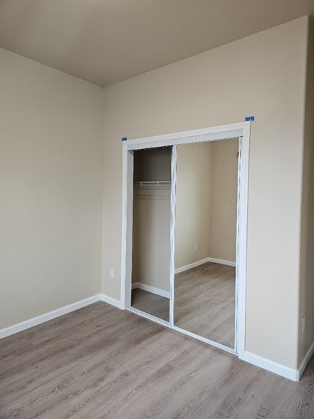 Building Photo - 180 S Lehua St