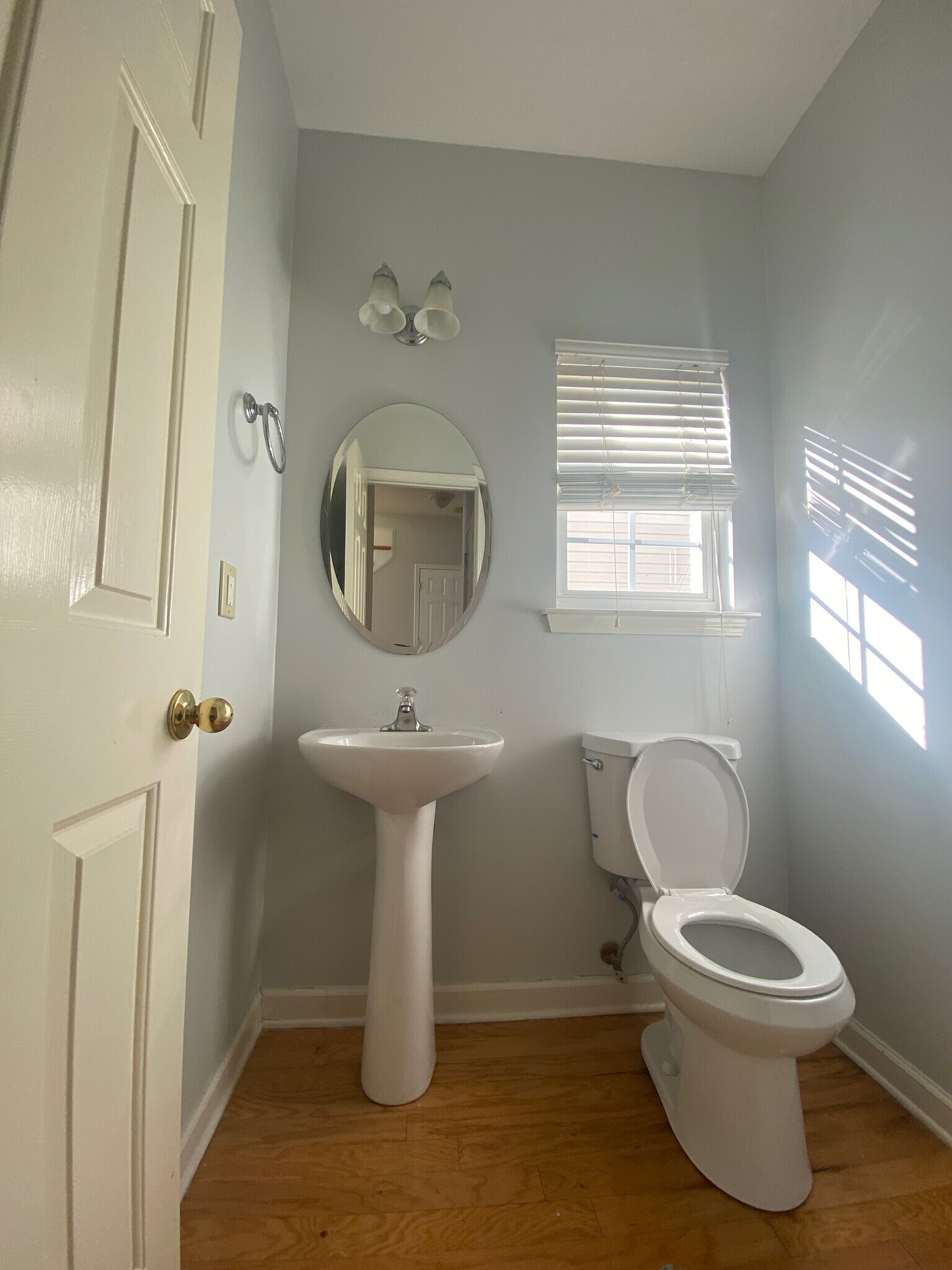 Building Photo - Room in Single Family Home on Hampton Pl Dr
