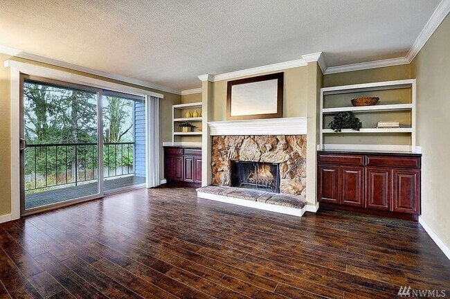 Building Photo - 1 Bed 1 Bath Condo Issaquah Sammamish Bluffs