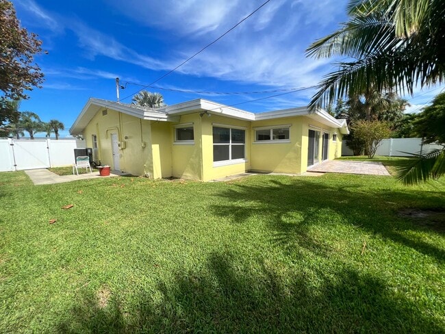 Primary Photo - MAXIMO MOORINGS 3/2/2 HOME NEAR ST. PETE B...