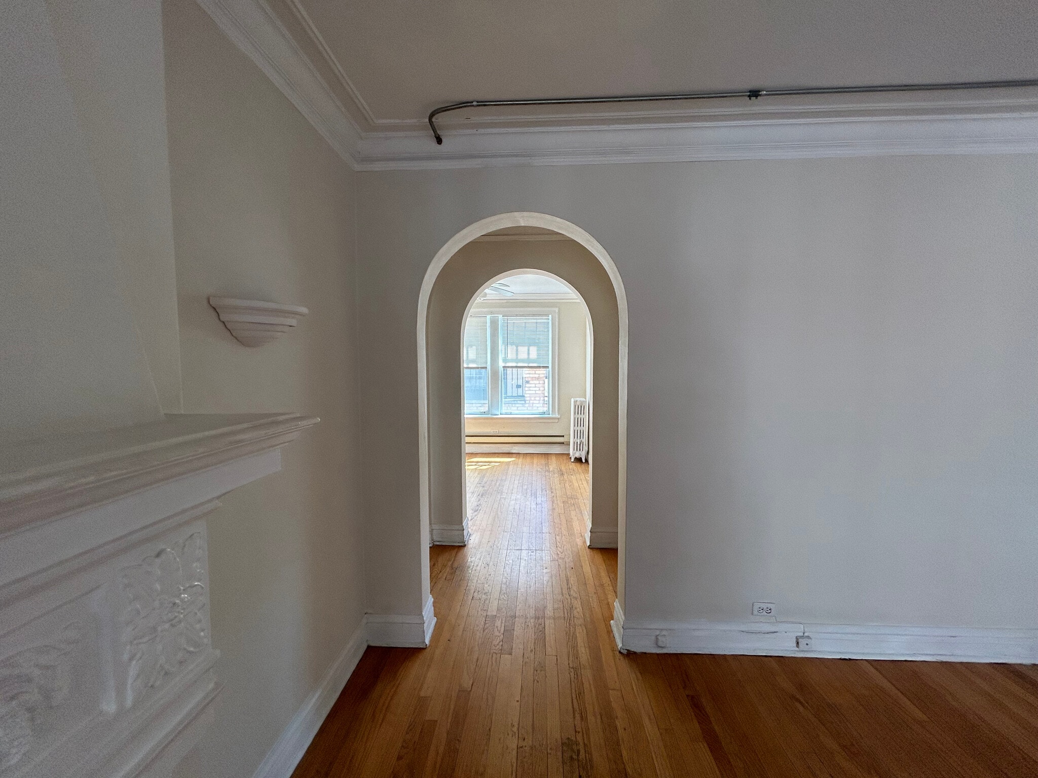 Building Photo - 910 Green Bay Rd