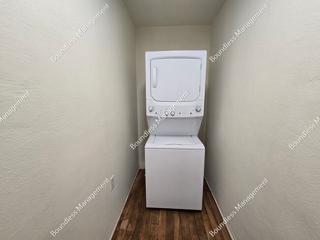 Building Photo - 1264 Byewood Ln SW