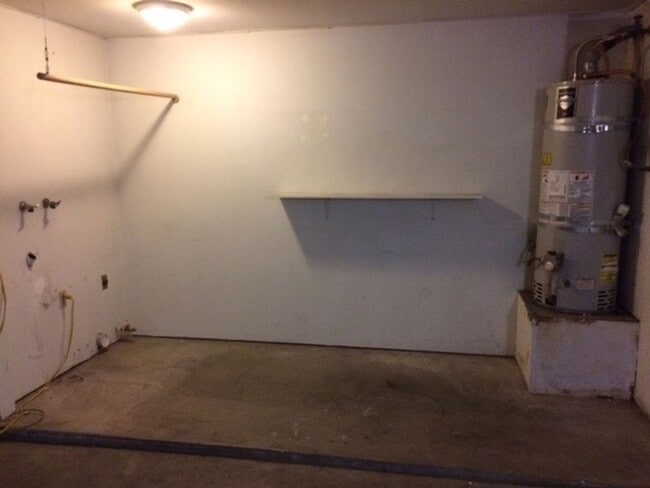 Building Photo - 6700 Nottingham Ln