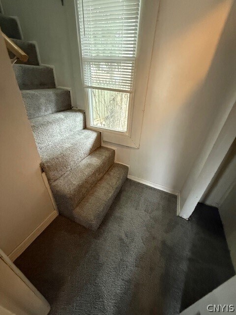 Building Photo - 32 Grove St