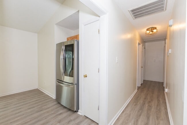 Building Photo - Great home in Hubert