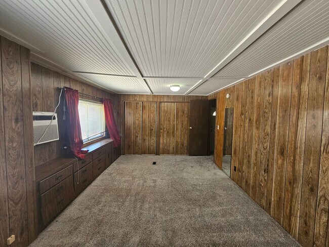 Building Photo - 1435 Trane Rd