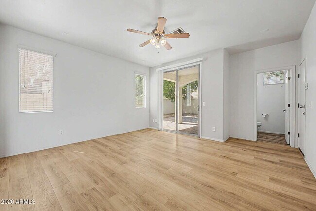Building Photo - 4172 E Santa Fe Ln