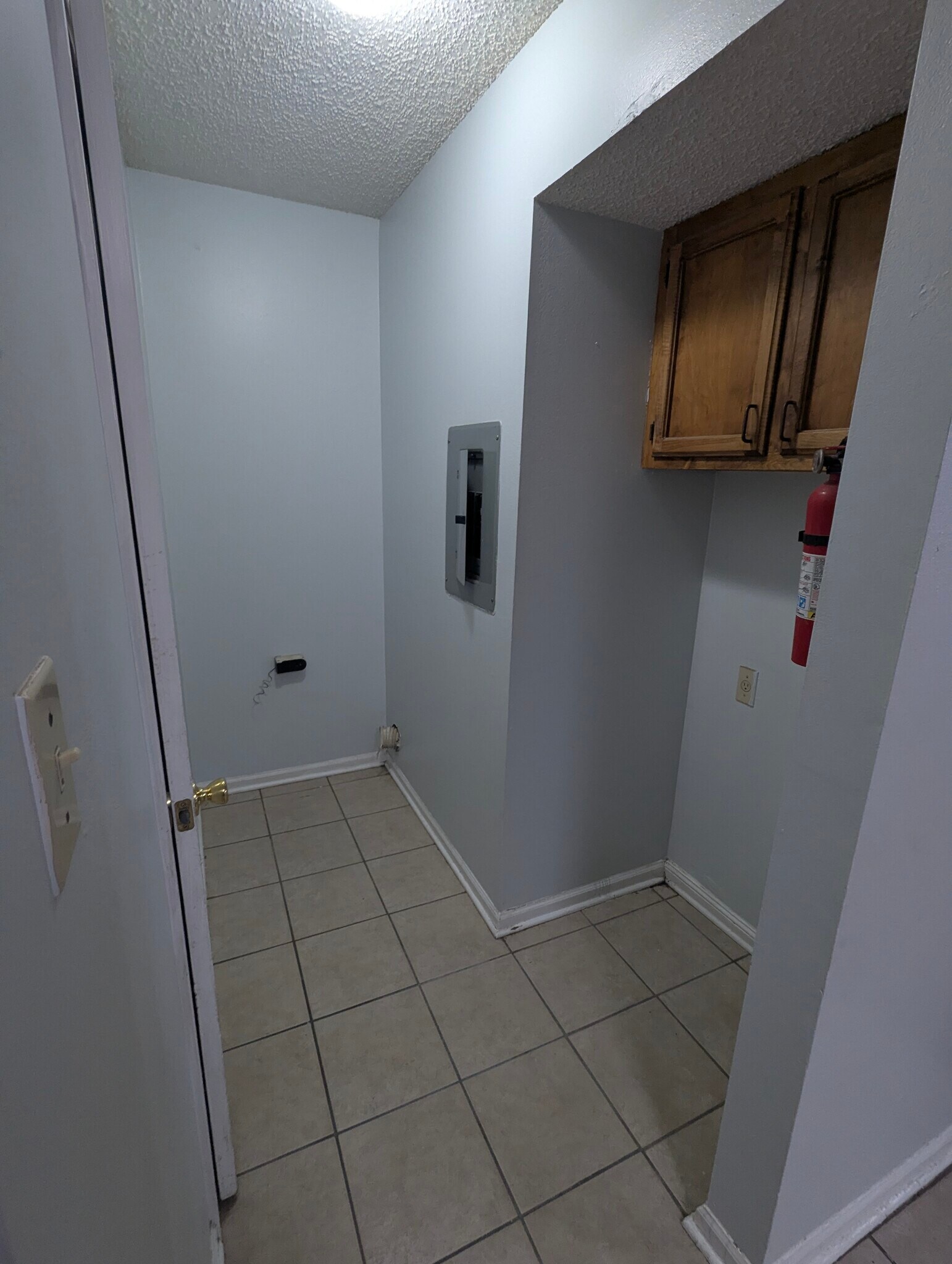 Loundry Area with 1/2 Bath - 16643 Missionary Ridge Ct