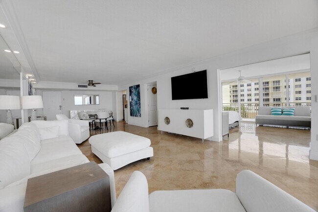 Building Photo - 3546 S Ocean Blvd