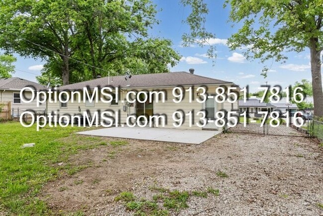 Building Photo - Welcome home to this beautifully updated 3-bedroom home in Kansas City, KS!