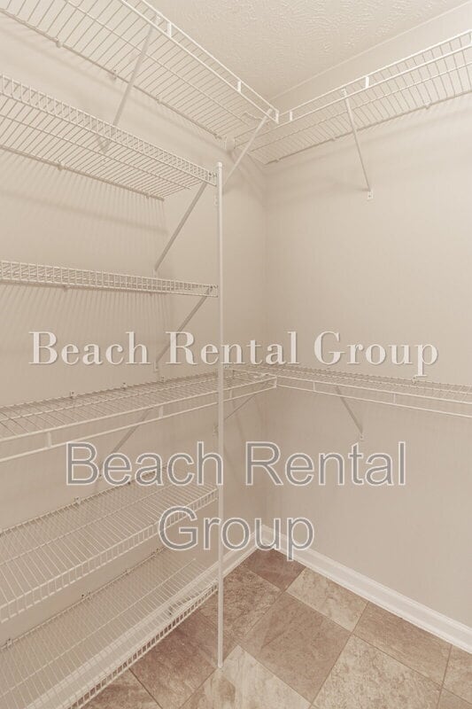 Building Photo - 302 Rung Rd