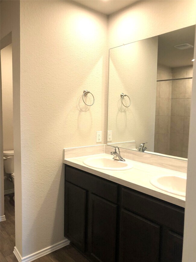 Building Photo - 21422 Chester Cliff Ln