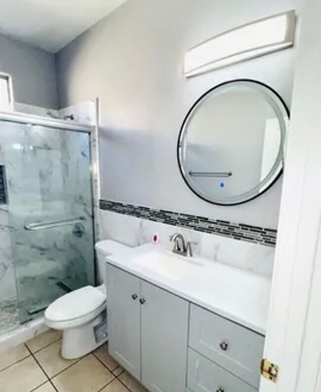 Building Photo - 3 Bed 2 Bath Available Now!! Contact Property Pros Property Management for more details