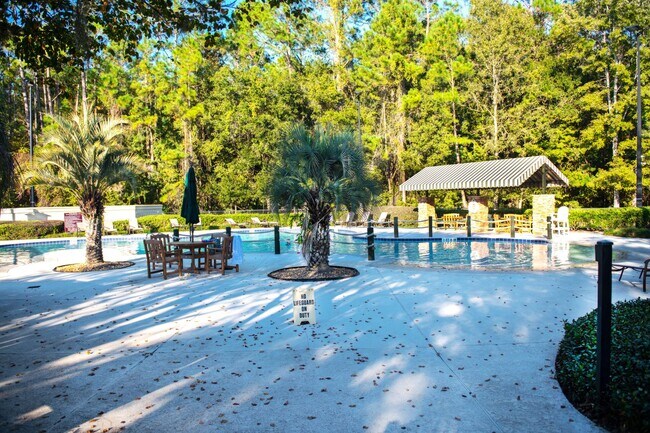 Building Photo - Romantic Getaway 5317