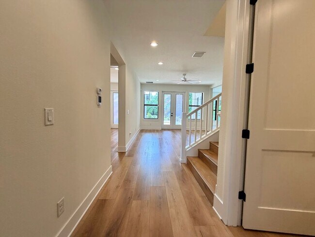 Building Photo - Brand New Custom 5/3.5 Home Steps from Downtown Winter Garden!