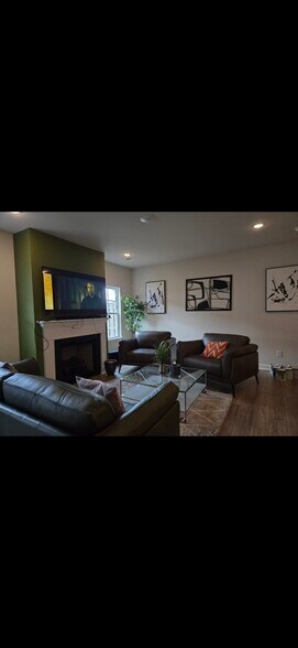 Building Photo - 104 Rock Cress Trl