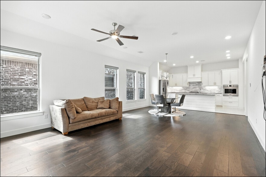 Building Photo - 2284 Bower Ln