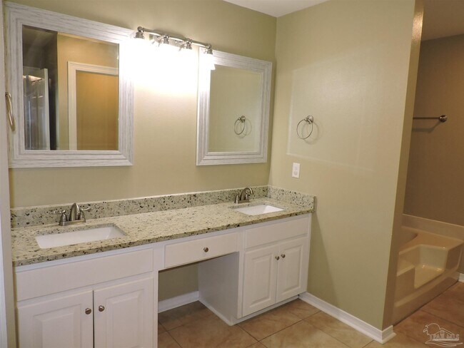 Building Photo - 5016 Challenger Way