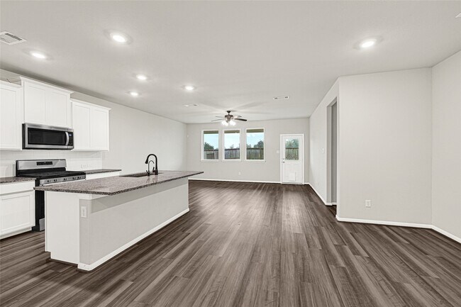 Building Photo - 13401 Emerald Mallard Dr