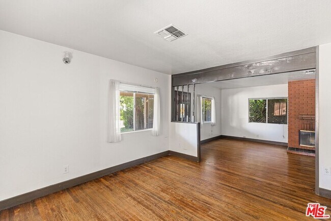 Building Photo - 5723 Stansbury Ave