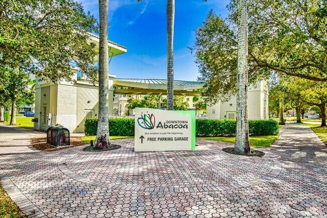 Building Photo - 224 Murcia Dr