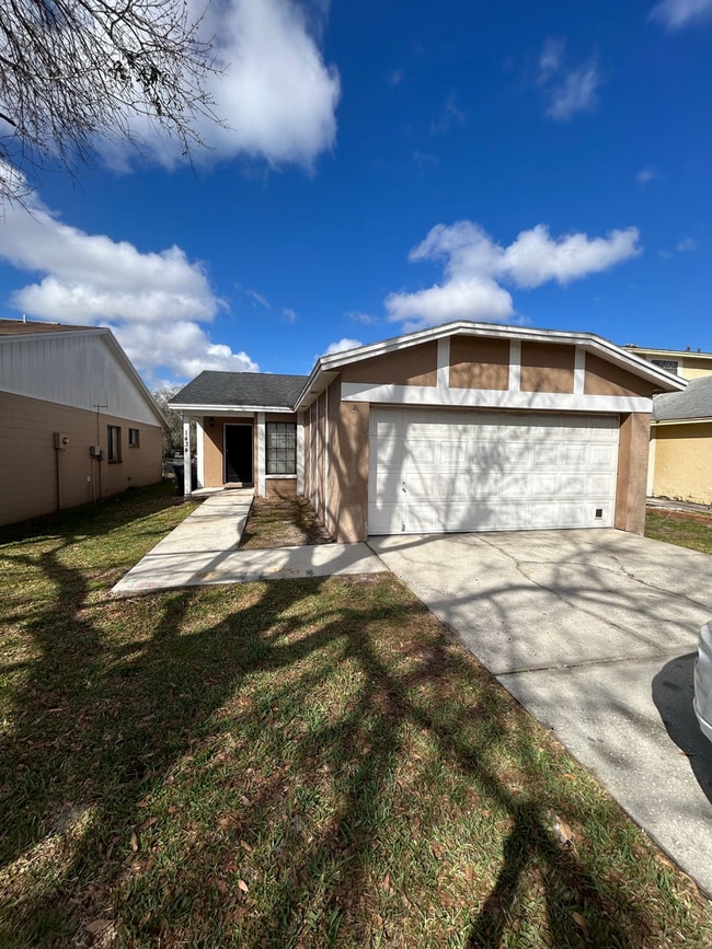 Building Photo - South Lakeland Rental