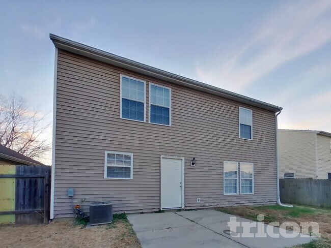 Building Photo - 10775 Wymm Ln