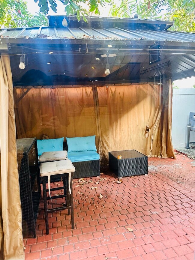 Building Photo - 5200 Rising Comet Ln