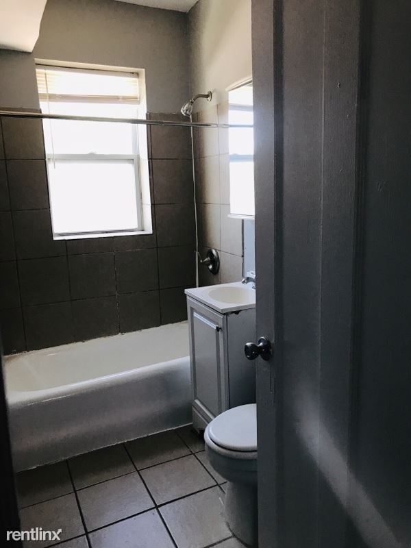 Building Photo - 3725 W Grand Ave.