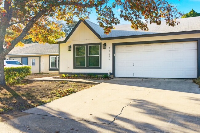 Building Photo - 11719 Spring Song Dr