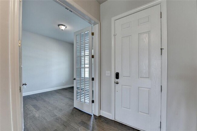 Building Photo - 3695 Andover St