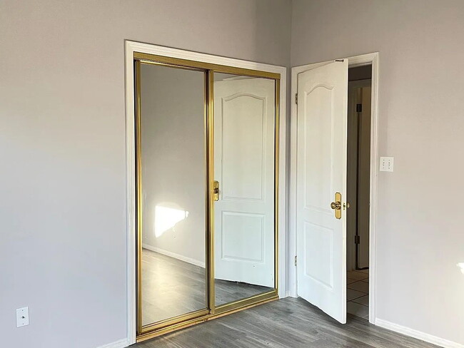 Building Photo - Location, location, location! This charming home is located in the much desired Northwest area of...