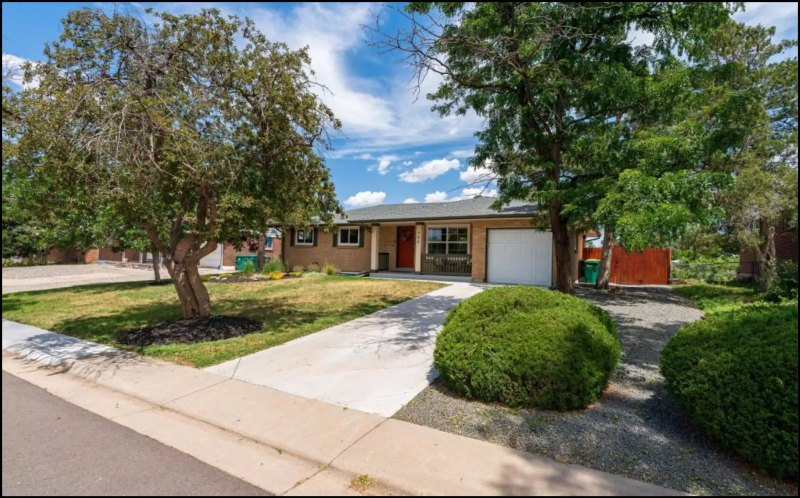 Building Photo - 480 Troy St