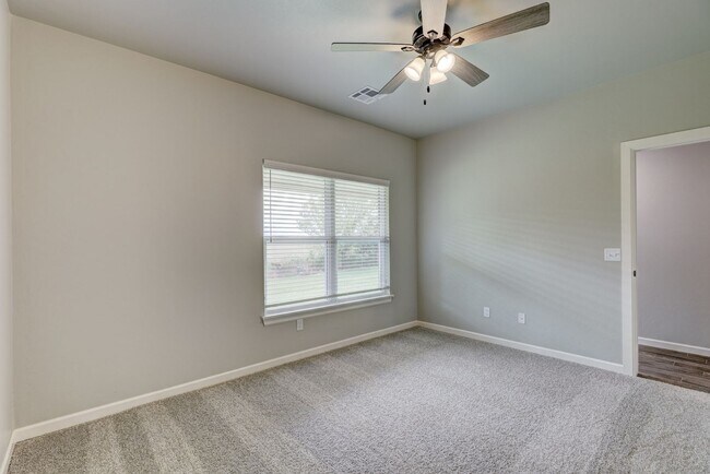 Building Photo - 618 Juniper St