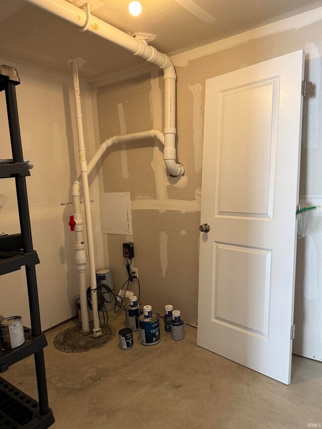 Building Photo - 2320 S Samuel Ln