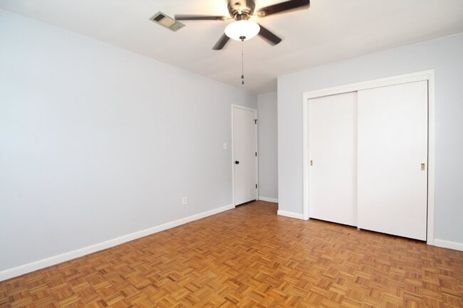 Building Photo - Beautiful 3BR Home in North Hill – Special: ½ Off Deposit for Active-Duty Military!