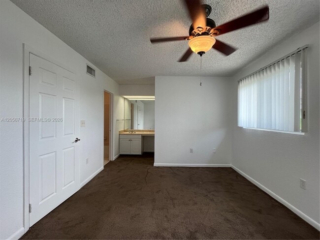 Building Photo - 895 Crystal Lake Dr
