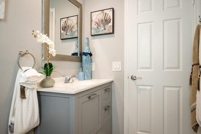 Building Photo - 5569 SE Hammock Reserve Terrace