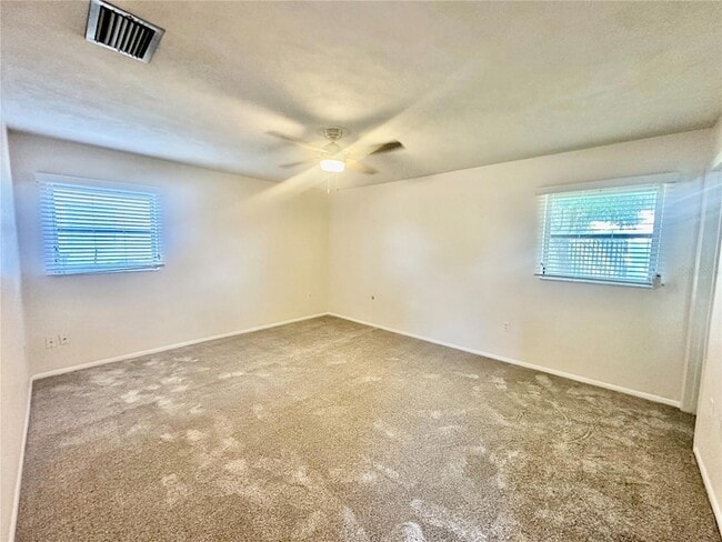 Building Photo - 141 Poe Dr