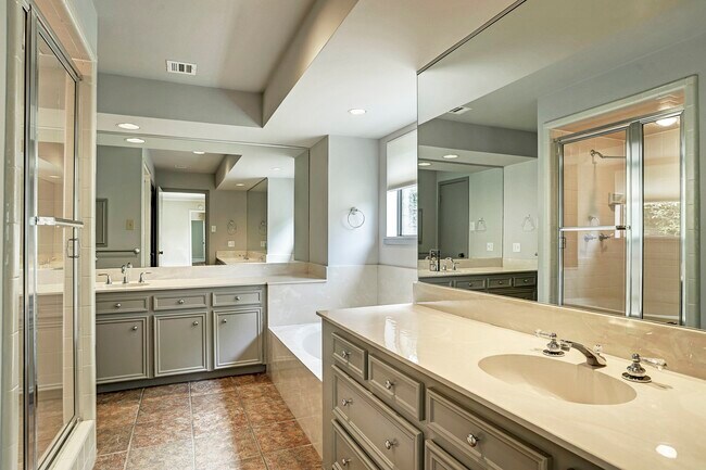 Building Photo - 15614 Whitewater Ln