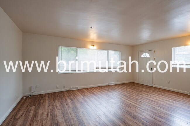 Building Photo - 3738 S 700 E