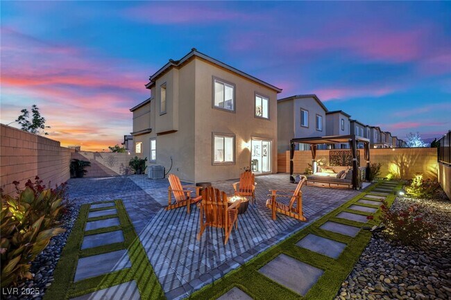 Building Photo - 8907 Roadrunner Ravine St